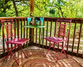 The Bluebird Cottage Style Cabin With Ho - Davis - Balcón