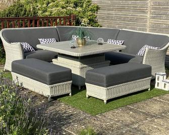 Out Back and Beyond, very rural, just the place to 'get away from it all' - Spalding - Patio