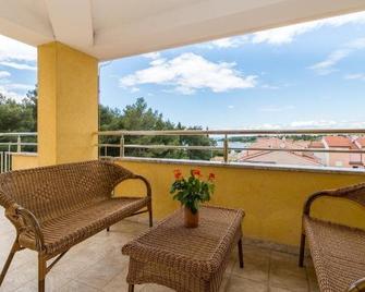 Vilola - Savudrija - Balcone