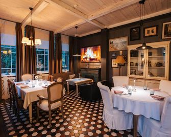 فيلا جوما هوتل - جورمالا - مطعم