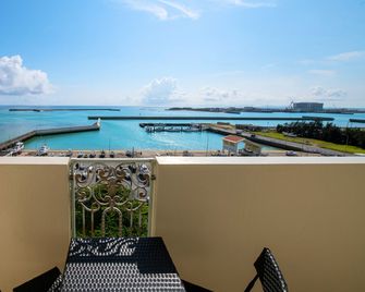 Cozy Stay In Itoman - Itoman - Balkon