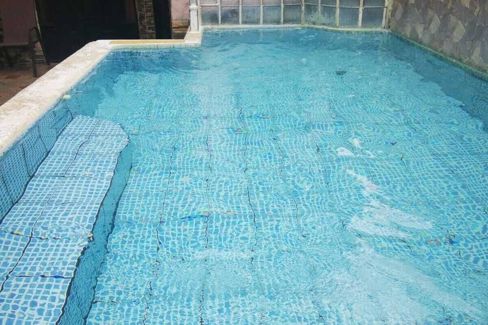 Cabinas Madeleine - Puntarenas - Pool