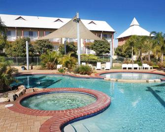 Mercure Bunbury Sanctuary Golf Resort - Bunbury - Piscina