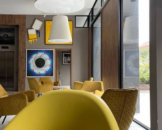 Art Homes 85 - Bogotá - Essbereich