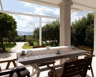 Villetta Otis by Wonderful Italy - San Teodoro - Patio