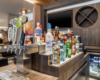 Cambria Hotel Omaha Downtown - Omaha - Bar