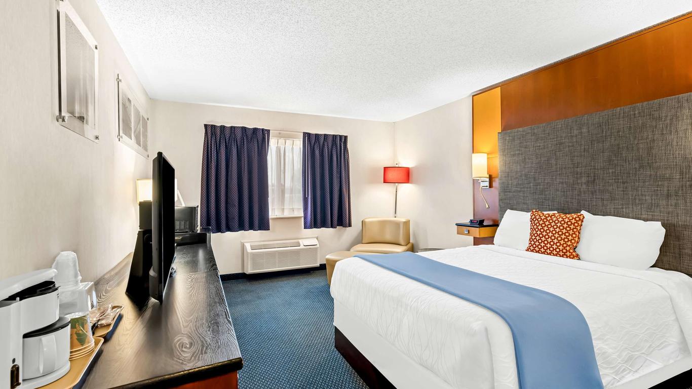 Americas Best Value Inn Tahquamenon Country