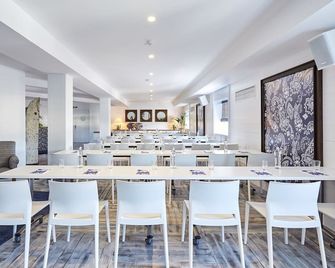 Delamar 4Sup-Adults only (18+) - יורט דה מאר - חדר ישיבות