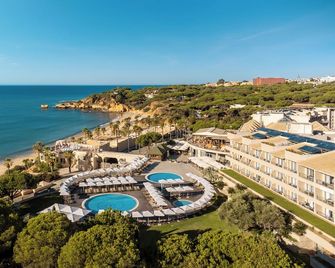 Grande Real Santa Eulalia Resort & Hotel Spa - אלבופרה