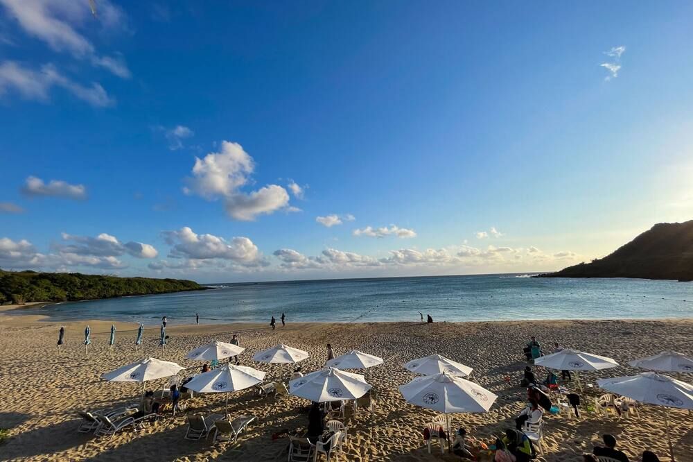 4 سيسترز فيلا