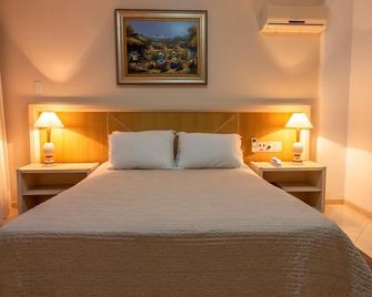 هوتل دوس آسوريس - بالنياريو كامبوريو - غرفة نوم