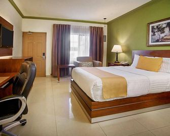 Quality Inn Ciudad Obregon - Ciudad Obregón - Camera da letto