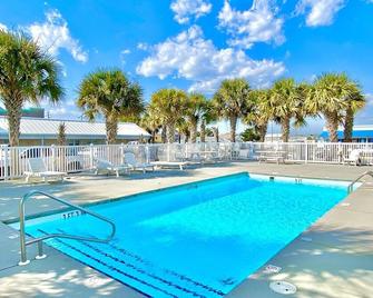 Pet-friendly, Centrally Located, Walk to Beach! Unit 103 - Atlantic Beach - Pool
