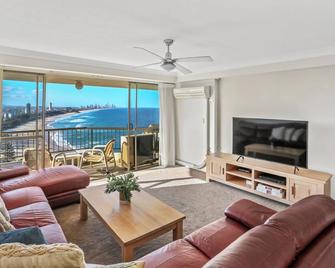 Gemini Court Holiday Apartments - Burleigh Heads - Living room