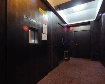 H Avenue Hotel - Busan - Hallway