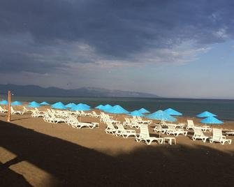 Deniz Otel - Finike - Strand