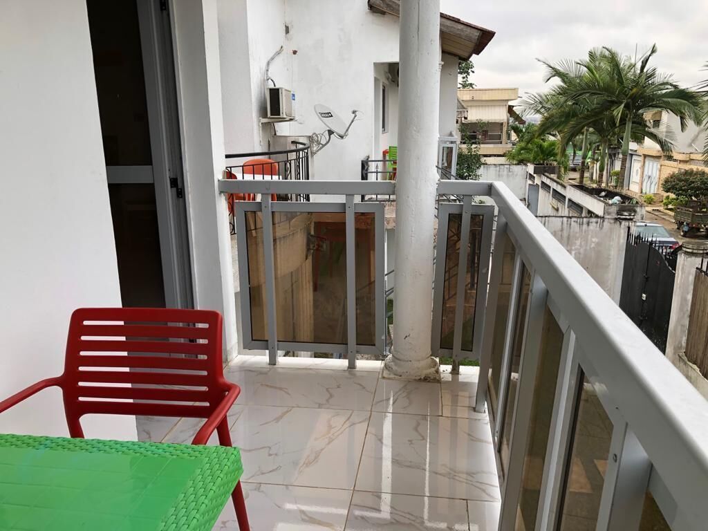 Residences Hotels Sejours Affaires - אביג'אן - מרפסת