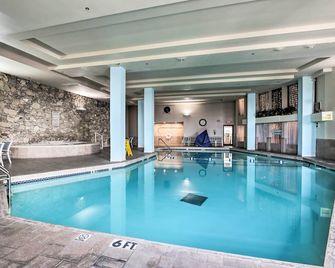 Resort Living on Lake of the Ozarks! Family Cabin - Osage Beach - Pool