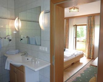 Alpenhotel Badmeister - Flattach