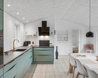Gorgeous Home In Rødby With Wifi - Rodby - Keuken