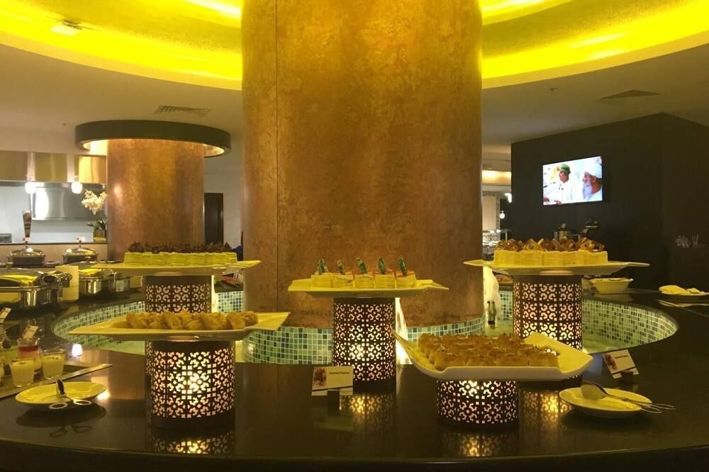 فندق جولدن توليب هيدينجتون روي