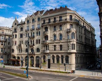 City Hotel Matyas - Budapest - Building