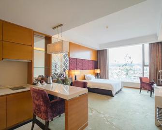 King Century Hotel - Zhongshan - Bedroom