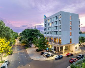 Tru by Hilton Buon Ma Thuot City Centre - Buon Ma Thuot - Gebouw