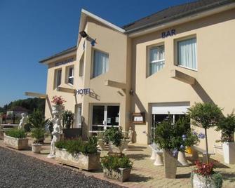 Hôtel Le Colombier - Saint-Pantaléon-de-Larche - Edificio