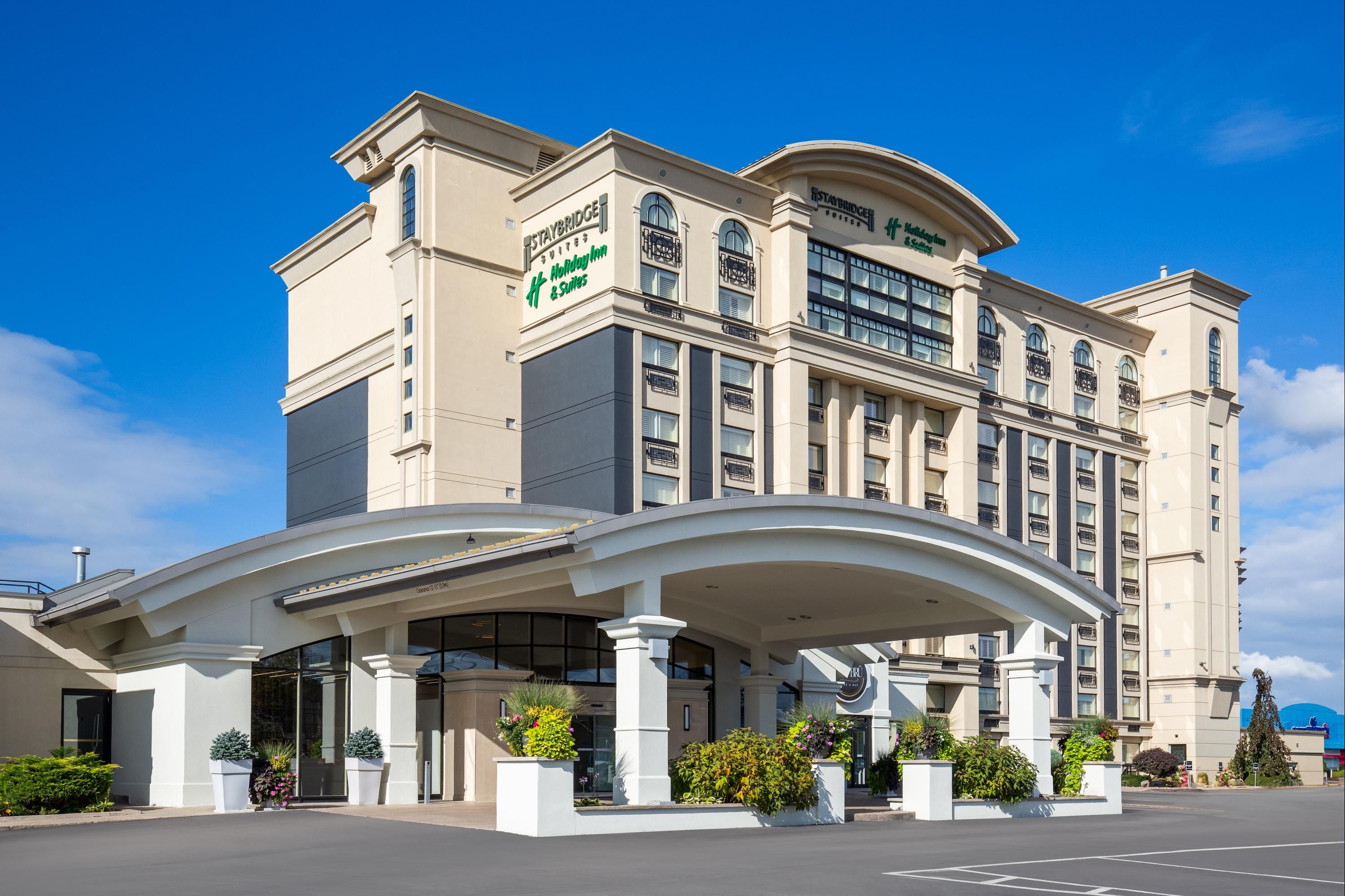 Staybridge Suites St. Catharines Conf Ctr By IHG - St. Catharines - Building