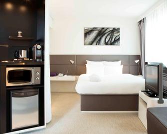 Novotel Suites Paris Issy-les-Moulineaux - Issy-les-Moulineaux - Bedroom