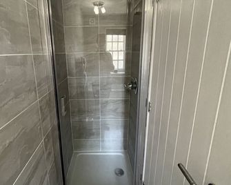 Bridge House - Keswick - Baño