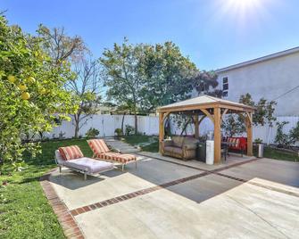 Best location! 1 blocks from the Beach, walkway to just about anywhere, secluded - Laguna Beach - Patio
