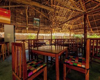 Eden Paradise - Michamvi - Restaurant