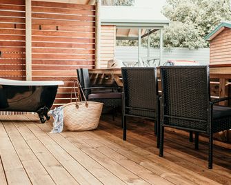 Port Fairy Holiday Park - Port Fairy - Patio