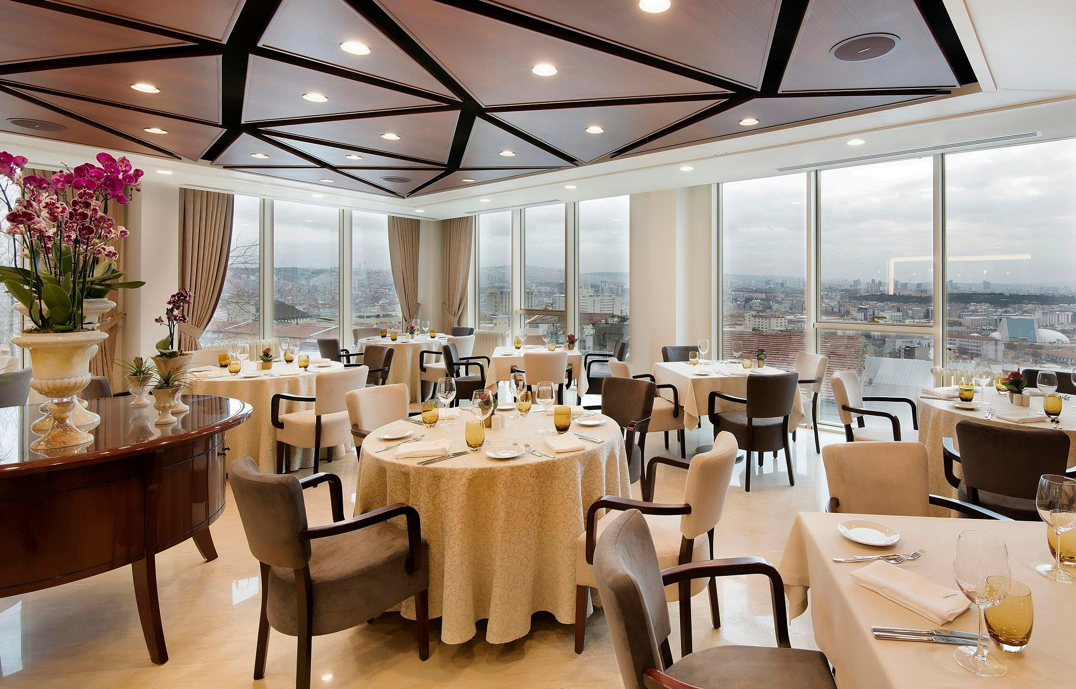 Divan Cukurhan - אנקרה - מסעדה