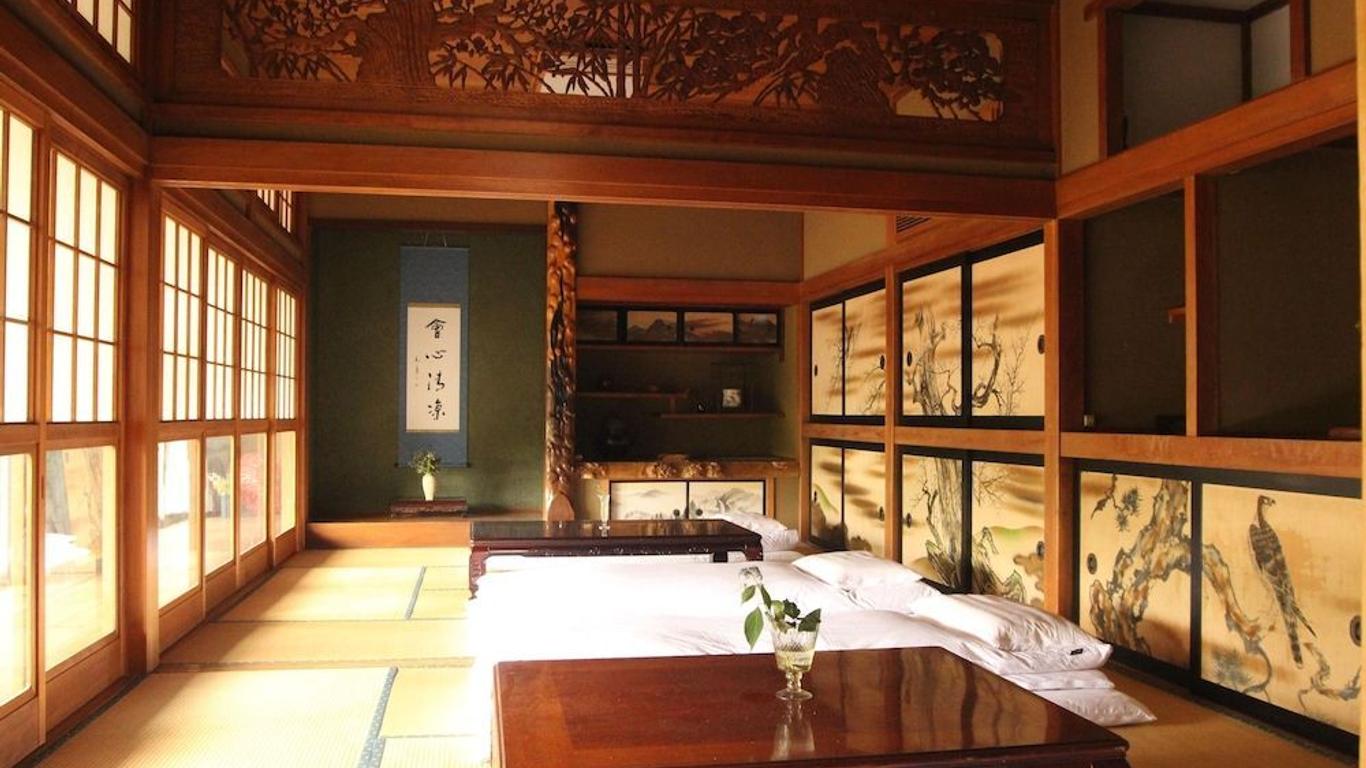 皎月山荘