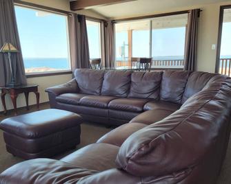Islander Westport - Westport - Living room