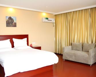 Green Tree Inn Xingtai Shahe Jingguang Road - Xingtai - Bedroom