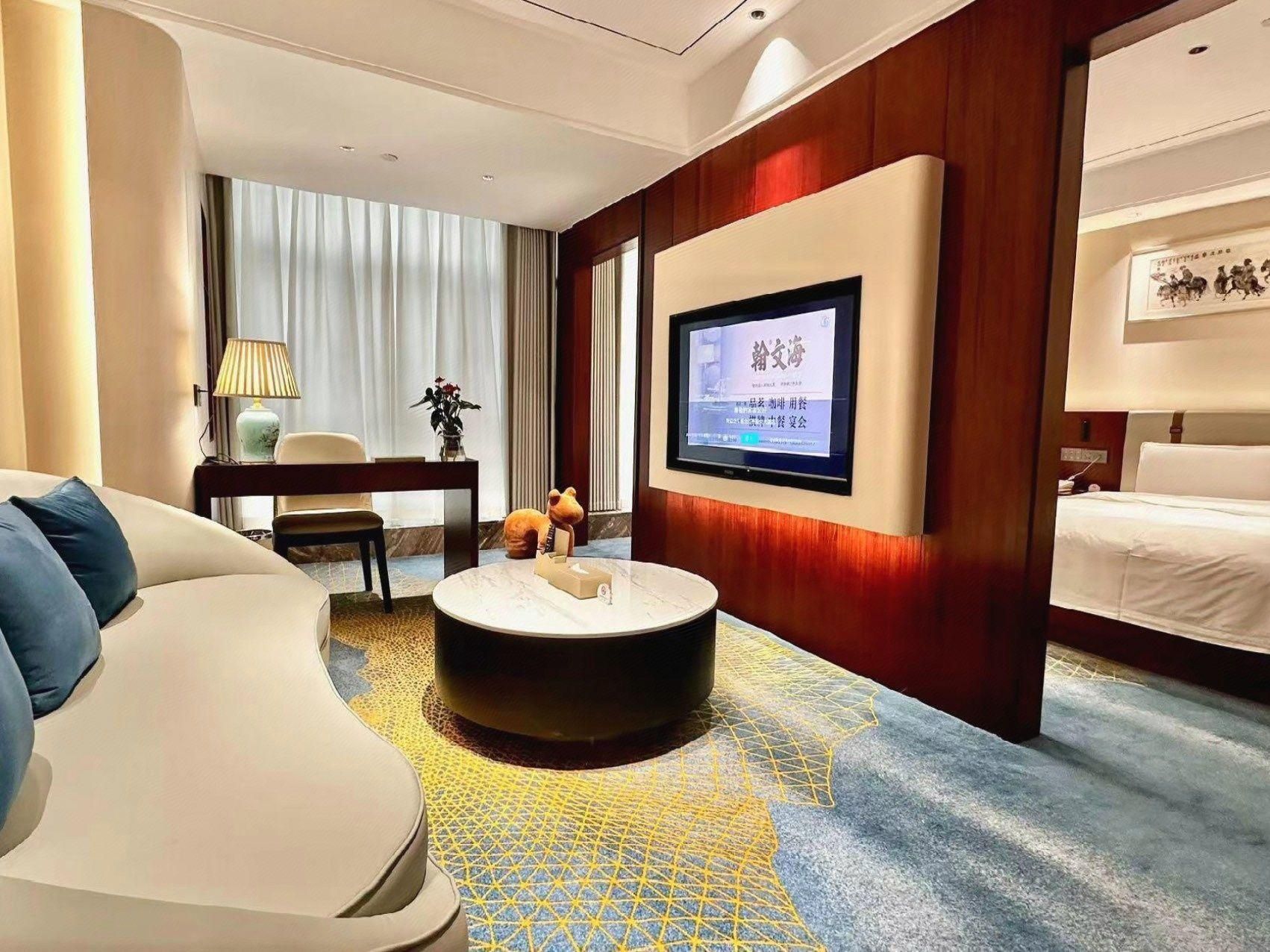 Hjt Hanwen Riverview Hotel