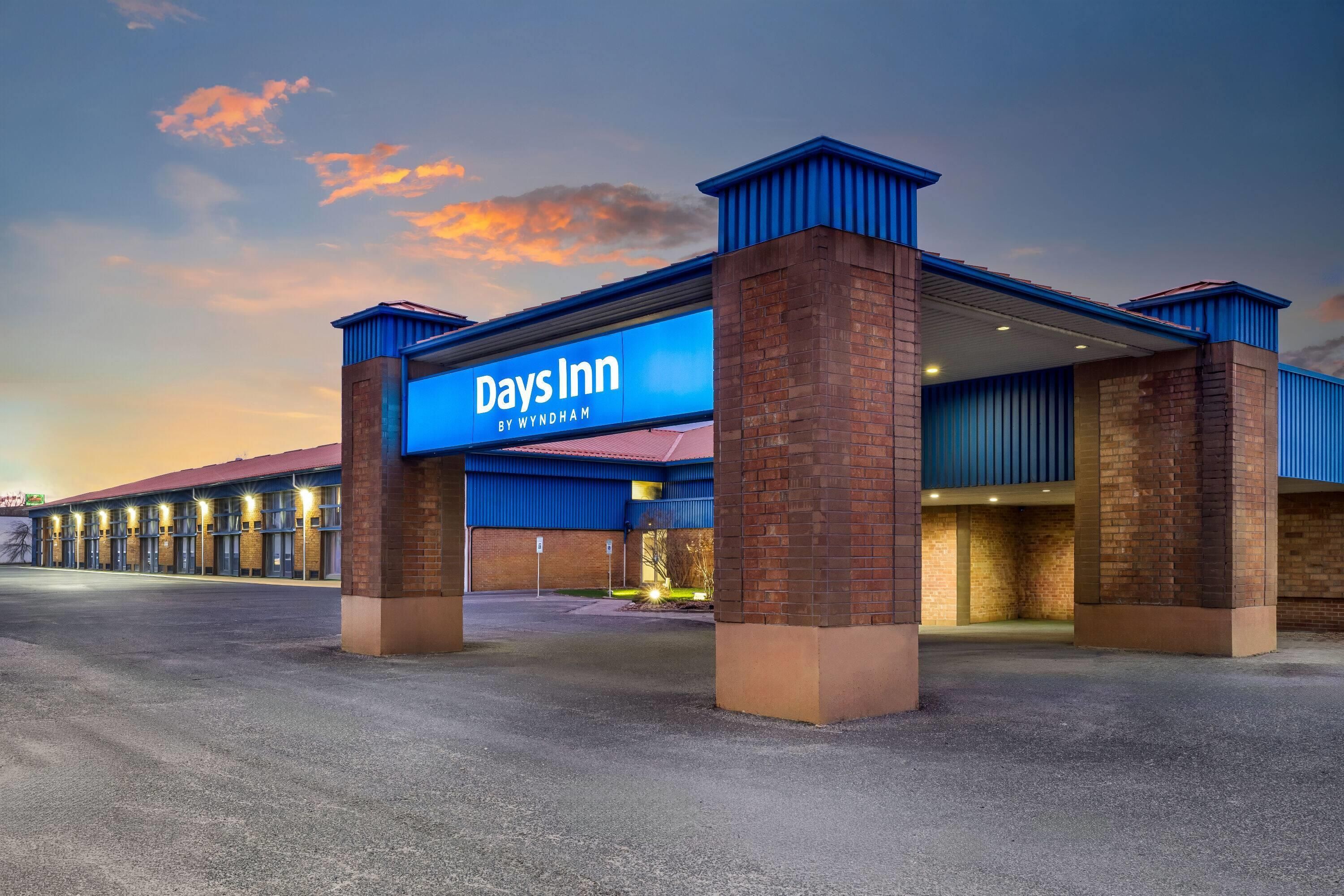 Days Inn by Wyndham Sudbury & Conference Centre - Sudbury - Gebouw