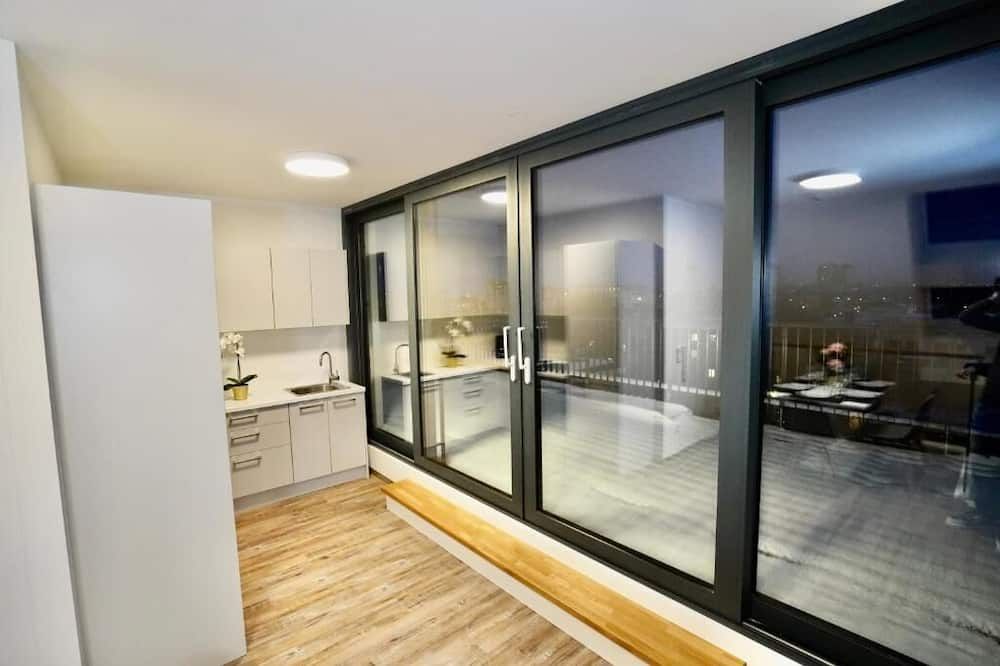 DM & s Apartment - וינה - מטבח