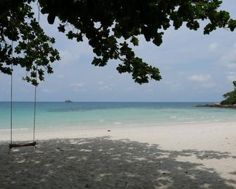 Samet Ville Resort - Ban Phe - Playa