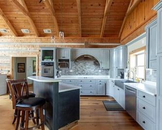 Campbell Cabin: A Perfect Retreat - Lancaster - Cocina
