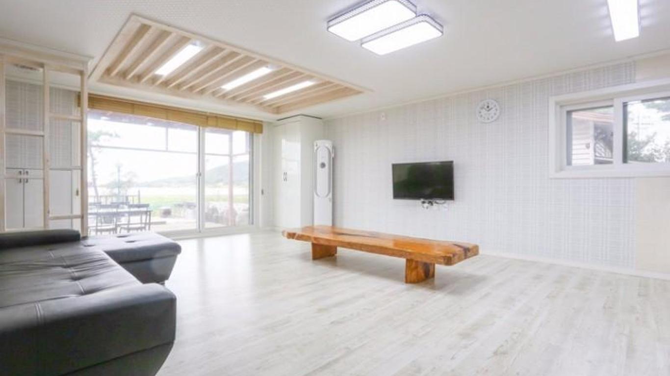 호수와노을 펜션