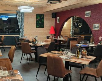 Logis Hotel Les Playes - Villard-de-Lans - Restaurant