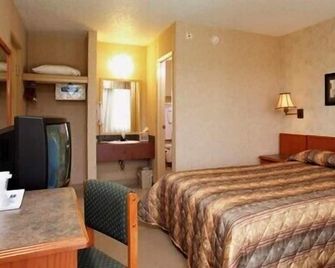 Langley Hwy Hotel - Langley - Yatak Odası