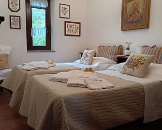 Bed And Breakfast Margherita & Home Restaurant - Gerano - Habitación