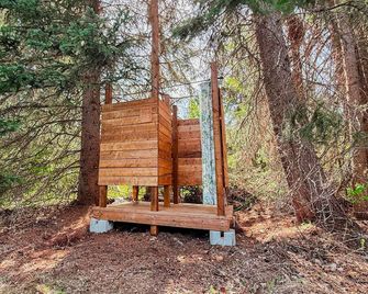 Aspen Riverfront Bell Tent - Telkwa