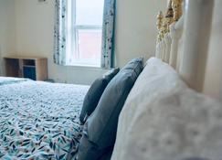 A Peaceful Double Bedroom In Leeds - Leeds - Sypialnia